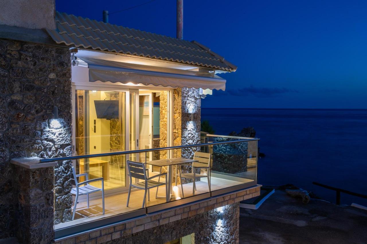 Black Rocks Family, Luxury Seafront Beach Maisonette Agios Gordios  Zewnętrze zdjęcie
