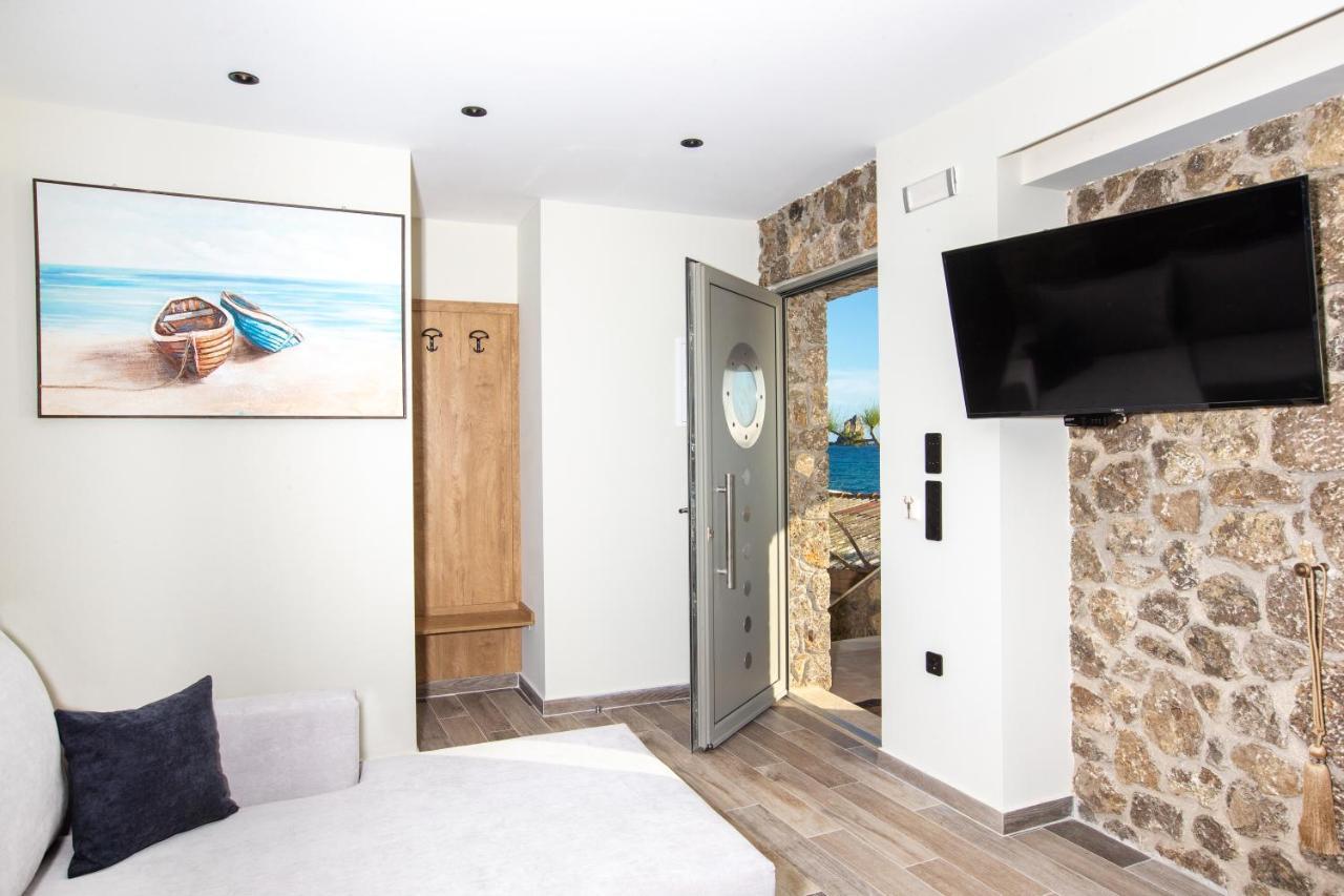 Black Rocks Family, Luxury Seafront Beach Maisonette Agios Gordios  Zewnętrze zdjęcie