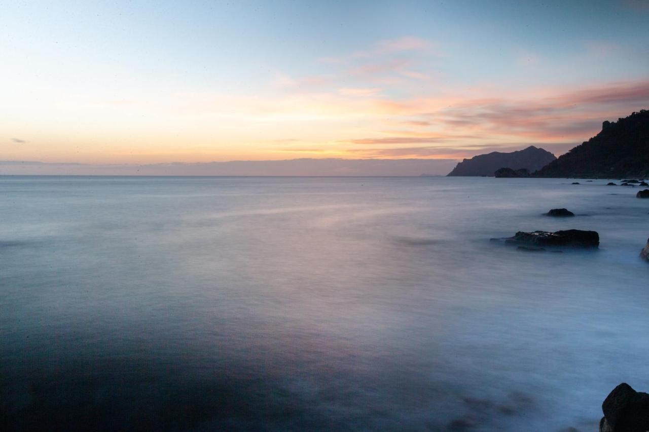 Black Rocks Family, Luxury Seafront Beach Maisonette Agios Gordios  Zewnętrze zdjęcie