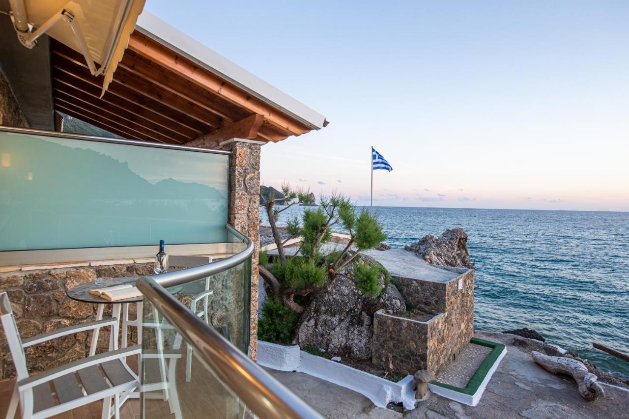 Black Rocks Family, Luxury Seafront Beach Maisonette Agios Gordios  Zewnętrze zdjęcie